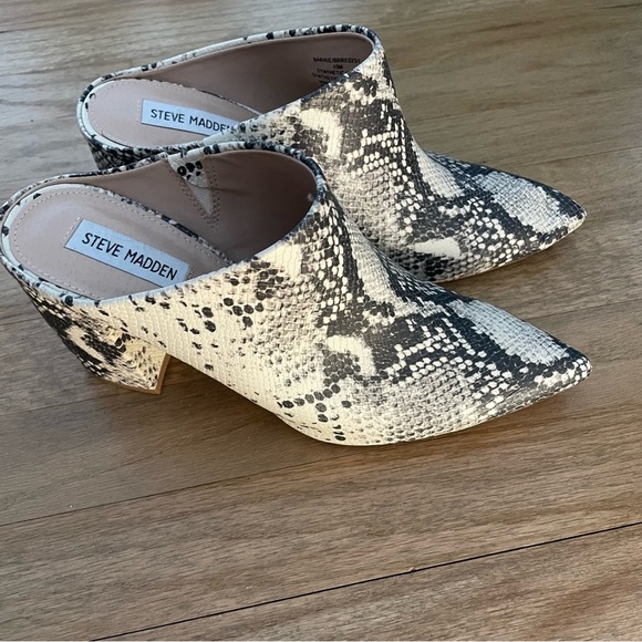 Steve Madden Black and White Mules with Block Heel - Picture 1 of 3